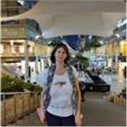 Giornalista freelance e curatrice di volumi di arte botanica