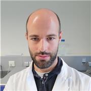 Chimico con anni di esperienza all'estero offre lezioni di scienze e inglese