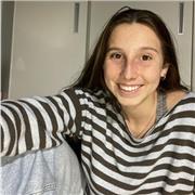 Offro lezioni private in presenza o online per studenti delle elementari, medie e biennio delle superiori.