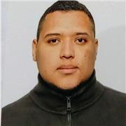 Profesor de inglés, apto para orientar a los estudiantes en la comprensión y practica del idioma para reforzar sus estudios