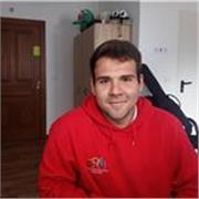 Licenciando en filosofía, con facilidad de enseñanza del español a niños y adultos. Manejo el Italiano