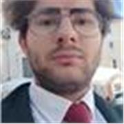 Docente in filosofia e scienze umane, laureato in scienze politiche, impartisce lezioni di recupero per chi ne avesse bisogno