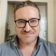Profesor titulado en Lengua y Literatura Castellana con más de cinco años de experiencia.