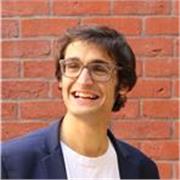 Productor de contenido digital, ilustrador y apasionado profesor de dibujo e inglés. Con una basta experiencia en Reino Unido.