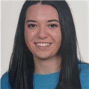 Profesora de inglés apta para dar clase a niños de todas las edades