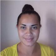 Professeur de français donne des cours de soutiens scolaire.