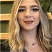 Laureanda in giurisprudenza, diplomata al liceo classico offro ripetizioni in tutte le materie umanistiche, scienze, inglese, arte