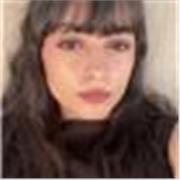 Diplomata al liceo linguistico con una certificazione C1 di inglese, offro ripetizioni a ragazzi di medie e superiori