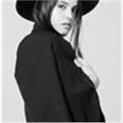 Diseñadora de modas con experiencia en desarrollo de colecciones e identidad de marca.
Ayudo a principiantes y emprendedores.