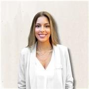 Profesora Nativa de USA. Entusiasta, cercana y flexible. Clases enfocadas en conversación real.