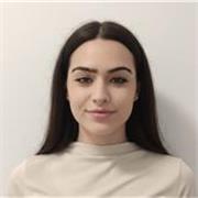 Profesora de refuerzo escolar e inglés con experiencia en cuidado infantil para alumnos de Primaria.