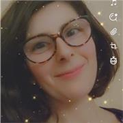Éducatrice spécialisée de formation, je me suis formée à la psychologie du développement pour accompagner chaque élève de manière individualisée