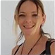 Profesora de Yoga con experiencia, me gusta transmitir al alumno todos los beneficios que a mi me ha aportado y me aporta el Yoga 
