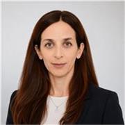 Profesora de Lengua Castellana y Literatura con cuatro años de experiencia ofrece clases particulares para todas las edades.