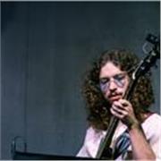 Profesor de guitarra y música moderna con años de experiencia en la docencia