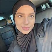 Geduldige Deutschlehrerin bietet effektiven Unterricht für Anfänger und Fortgeschrittene 