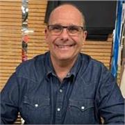 Profesor de francés imparte clases online a personas de todas las edades