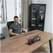 Professeur expérimenté en matière d'économie , gestion, et finance.