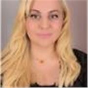 Native française, excellente maîtrise de la langue française