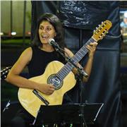 Professora há 22 anos, iniciação ao violão, alfabetização musical e repertório personalizado