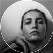 Fotógrafa titulada con experiencia audiovisual ofrece clases prácticas de fotografía en Barcelona y online.