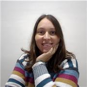 Professora de piano i solfeig a tots nivells i edats. Tambe per tr. d'aprenentatge o amb tr. mentals