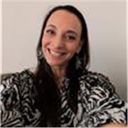 Profesora de Educación física certificada en Pilates con más de 8 años de experiencia. Clases online y presencial. Inglés