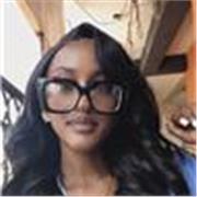 Supportive tutor making English fun, practical, and clear 