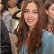Offro lezioni di matematica online - studentessa universitaria