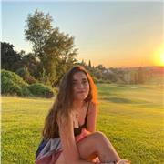 Estudiante de magisterio y pedagogía ofrece clases particulares en todos los ámbitos de primaria y ESO