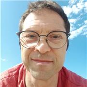 Profesor de musica. Especializado en clases de piano, saxofon, clarinete, lenguaje musical y musica moderna