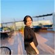 Dedicated and experienced tutor with excellent English skills, strong academic grades, and a passion for helping primary childrens