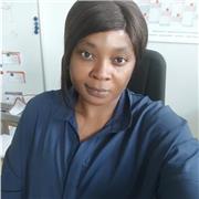 Französisch ist meine Muttersprache und ich unterrichte Schülerinnen und Schüler aller Altersstufen.