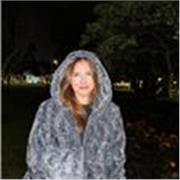 Soy una mujer joven, cercana y muy paciente, con 19 años y gran vocación por la enseñanza. Le doy clases a niños y adolescentes.