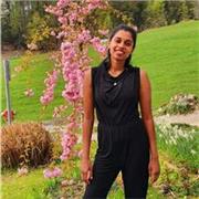 Erfahren in Business-Englisch und allgemeinem Englisch und der Unterstützung von Schulbesuchern bei besseren Englischkenntnissen