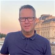 I am an Online Student Life Coach with strong communication skills and a genuine passion for helping others.