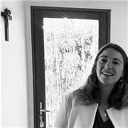 Je serai ravie de vous aider !
Ayant passer un an en Angleterre je suis à l’aise avec l’anglais.
Cours en Visio de préférence