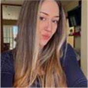 Profesora titulada en educación infantil pero con más de 5 años dando clases de refuerzo tanto a primara, ESO, como adultos.