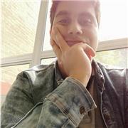 Licenciado en ciencias sociales titulado de la Universidad Distrital, orientó clases particulares para jóvenes de colegio con dificultades en economía o historia. Ayudo a jóvenes universitarios en dudas con sociología, psicología y pedagogía