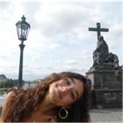 Profesora de apoyo con buen nivel. 13,4 en la Pau de bachillerato científico. Actualmente en la universidad