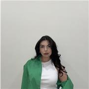 Ragazza prossima alla laurea in economia e commercio impartisce lezioni per aiuto compiti