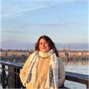 Profesora de Inglés y refuerzo para asignaturas de primaria y la ESO