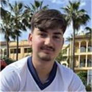 Estudiante de ingeniería informática en la universidad de Sevilla que quiere dar clase a alumnos de primaria y eso