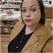 Doutoranda e mestra em Literatura, Cultura e Contemporaneidade pela PUC-Rio. Graduada em Letras, professora e pesquisadora