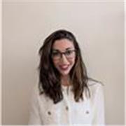 Licenciada en psicología con máster en dirección de RRHH y, a punto de finalizar, máster en psicología general sanitaria.
