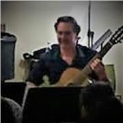 Lezioni di chitarra per bambini, adolescenti e adulti, dal livello base a quello avanzato