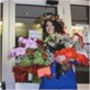 Esplora l'universo della fisica con me, laureanda appassionata, in lezioni online coinvolgenti da ogni angolo del mondo!