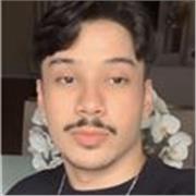 Aulas de inglês para todos os níveis, do básico ao avançado, com foco em conversação, prática e desenvolvimento da confiança