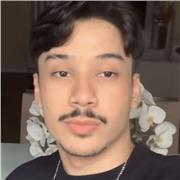 Aulas de inglês para todos os níveis, do básico ao avançado, com foco em conversação, prática e desenvolvimento da confiança