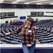 Sono una laureanda in comunicazione pubblica e politica con esperienza in educazione non formale! Scrivimi per sapere di più!